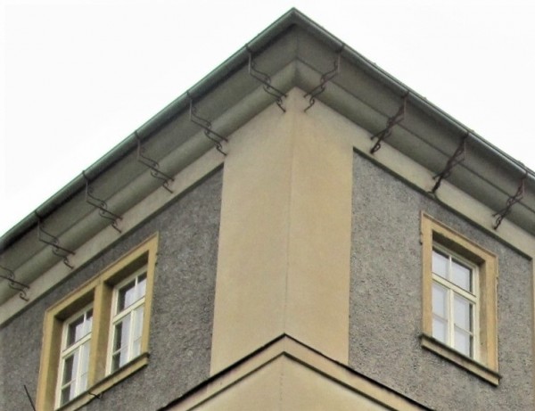Zmek Strkov - konzoly